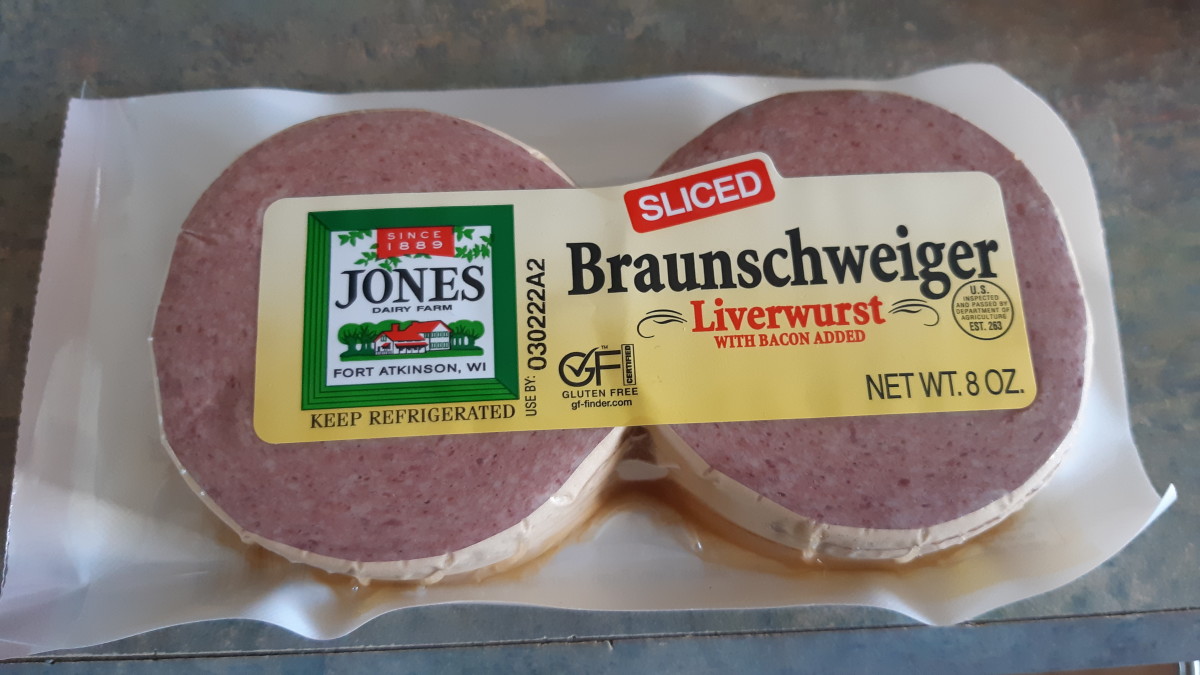 Can dogs eat liverwurst? Picture of sliced liverwurst, also known as braunschweiger.  